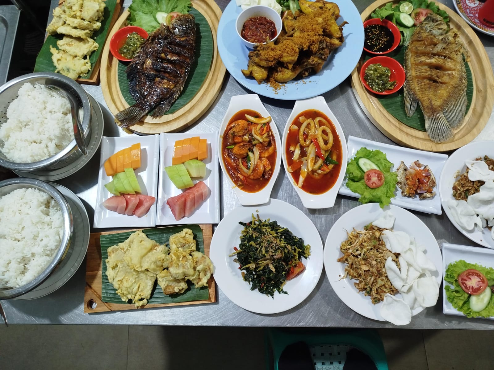 Paket Ngariung 2 (Min: 8-10 Orang)